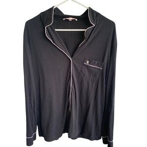 Victoria's Secret Black Top with White Accents Sleep Shirt Pjs Size Medium